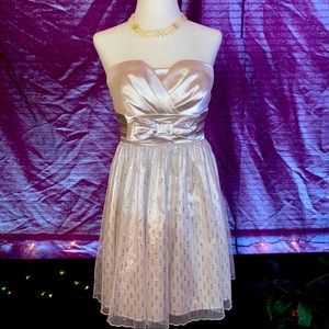 Trixxi Gold strapless dress